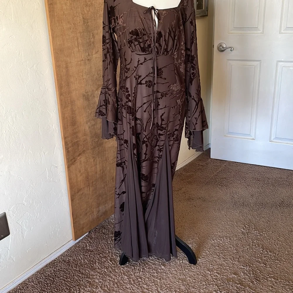 EARTHBOUND Dark Brown Floral Pattern 
Maxi Dress - Picture 5 of 16